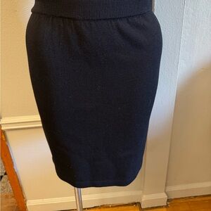 St. John Classic Black Pencil Skirt
